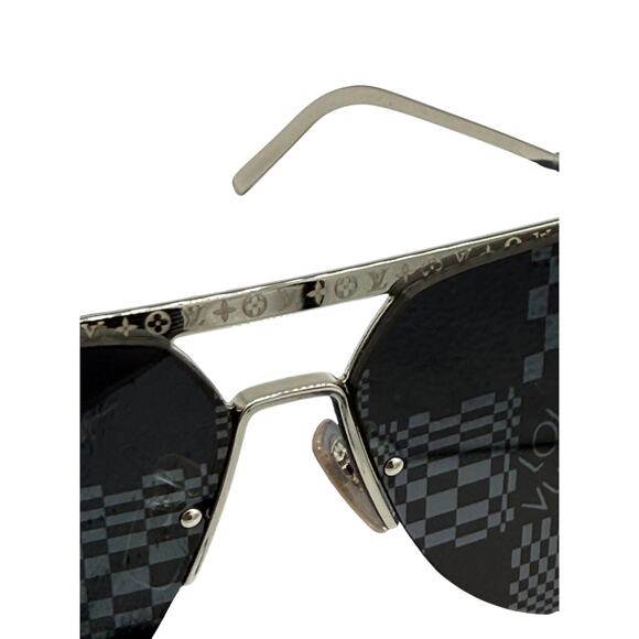 Louis Vuitton Animated Damier Ash Sunglasses Z1441E Silver*NO SIGNS OF USE - Picture 6 of 9